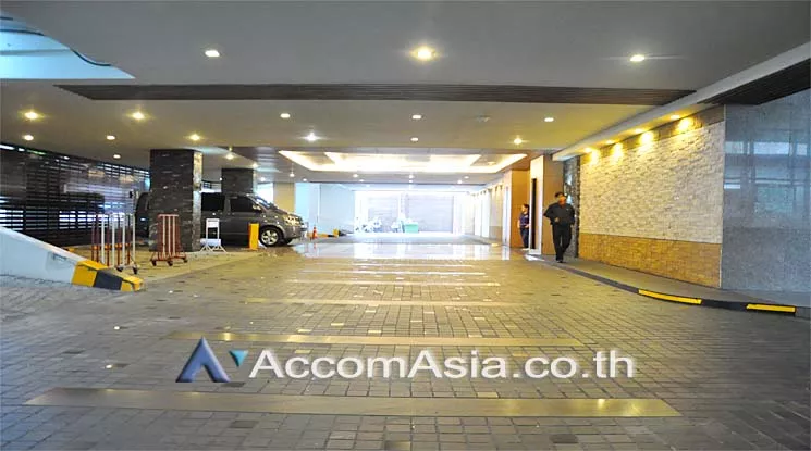 9  Office Space For Rent in Charoennakorn ,Bangkok BTS Krung Thon Buri at Thai Sri Tower AA13896